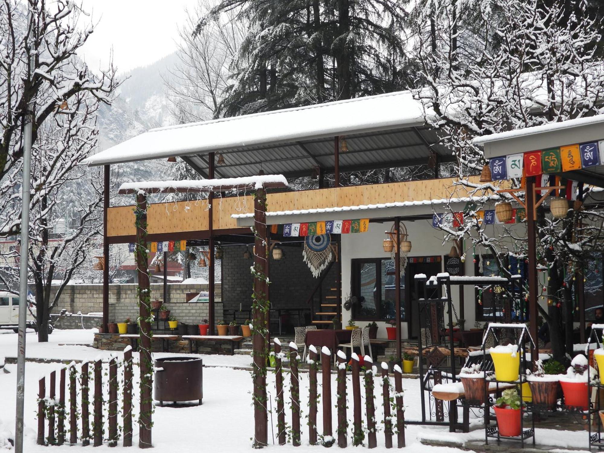 Hotel The Royal Orchard Kasol Exteriér fotografie