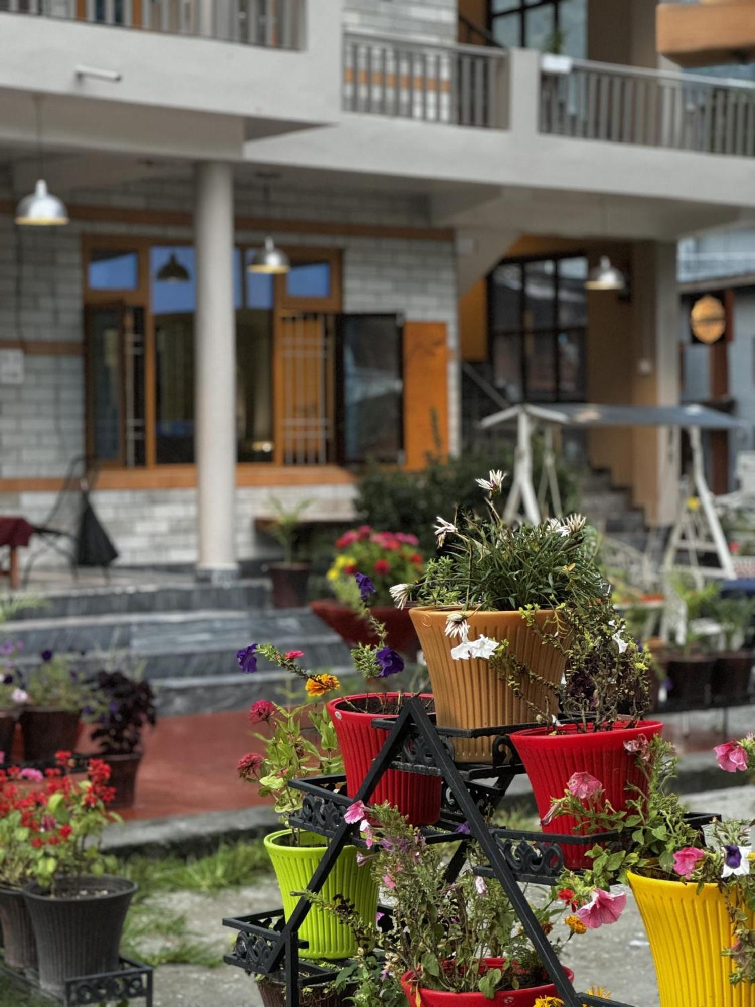Hotel The Royal Orchard Kasol Exteriér fotografie