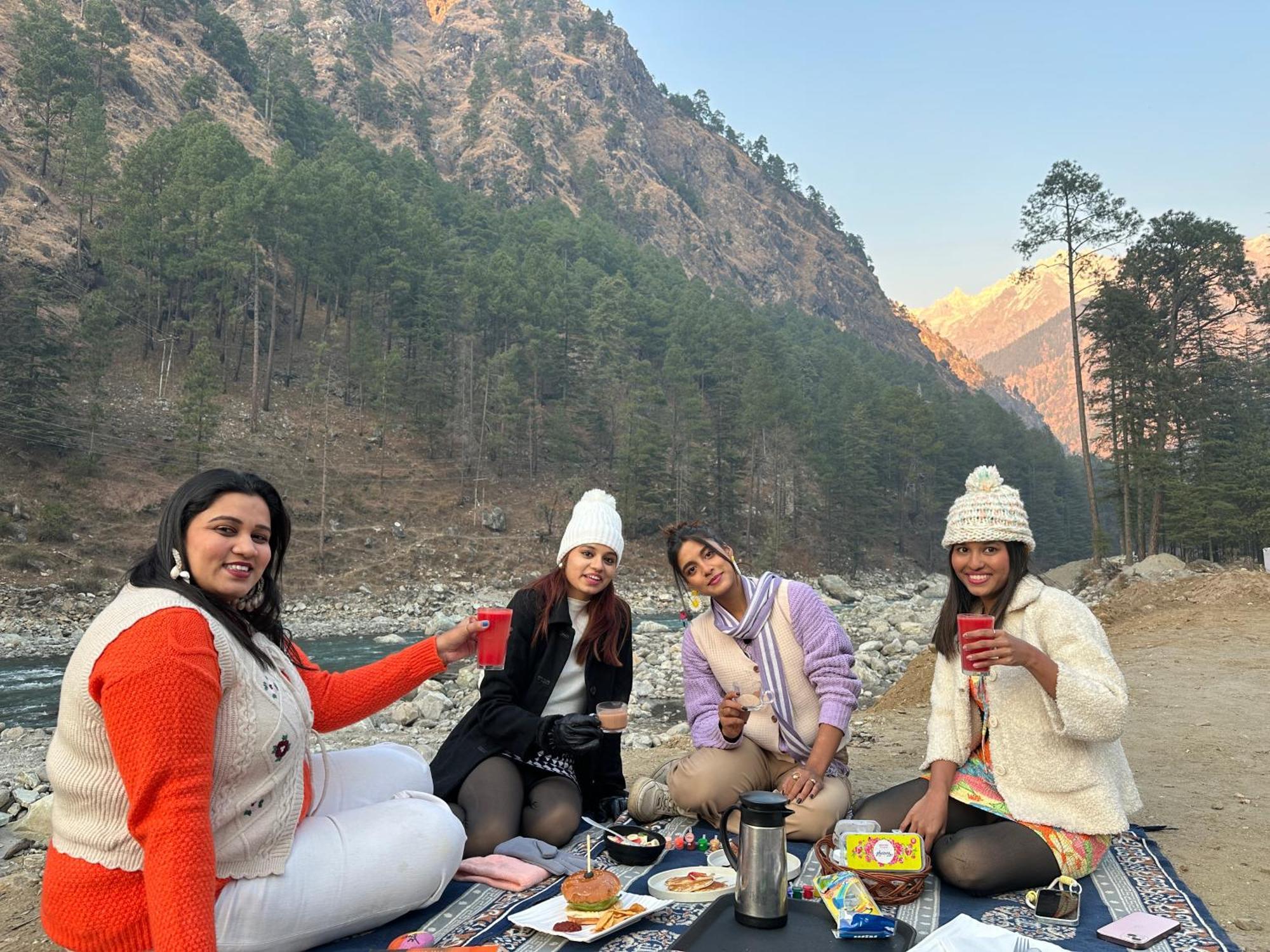 Hotel The Royal Orchard Kasol Exteriér fotografie